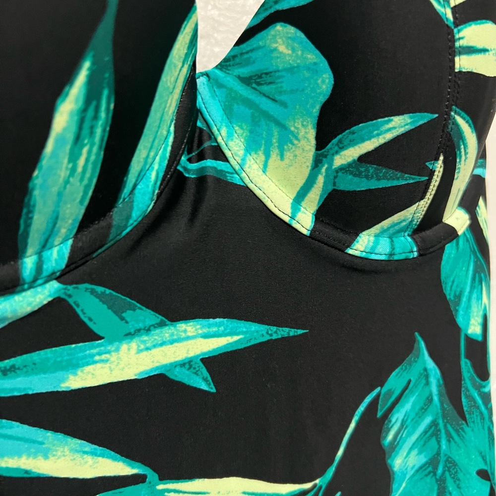 Old Navy size small tropical one piece bathing suit - Picture 2 of 4